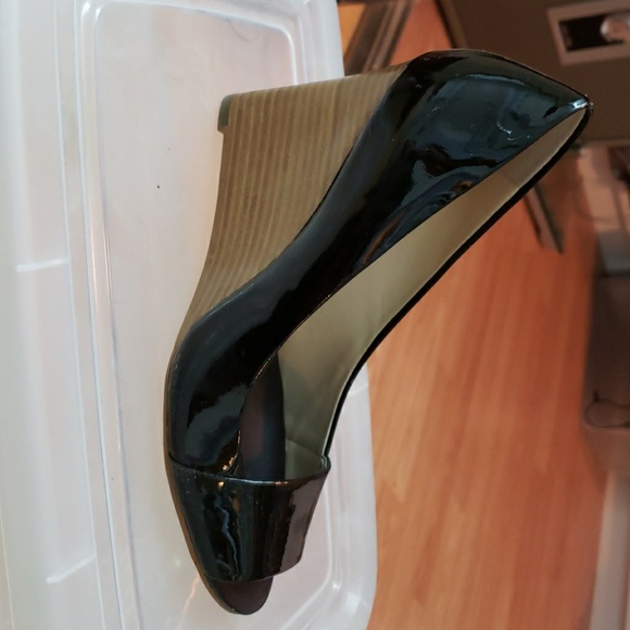 Women's shoes - Picture 2 of 4